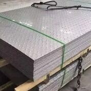 kaufen 5 Strichmuster Diamond Tread Plate Aluminum Sheets 1100 3003 5050 6061 7003 Online-Herstellung